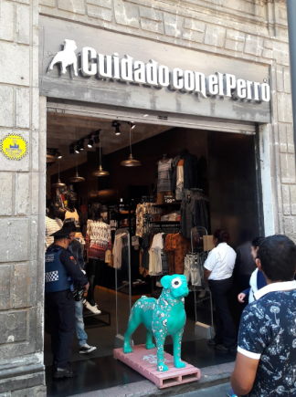 Cuidado Con El Perro